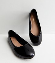 New Look Extra Wide Fit Black Patent Scallop Ballerina Pumps
